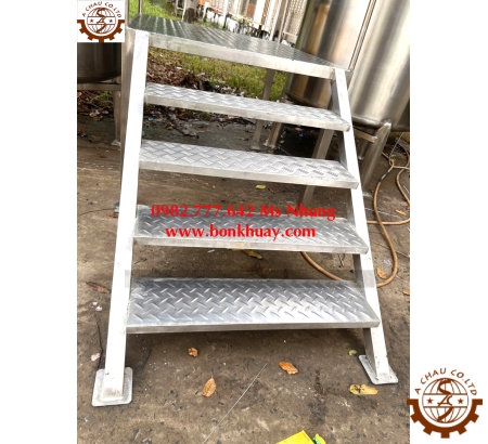 Bồn khuấy hóa chất công nghiệp kết hợp hệ thống cầu thang AC - B - 22